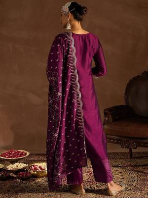 Ethnic Motifs Embroidered Sequinned Straight Kurta With Trousers & Dupatta 6
