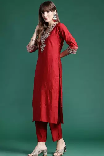 Ethnic Motifs Embroidered Regular Liva Kurta With Trousers & Dupatta
