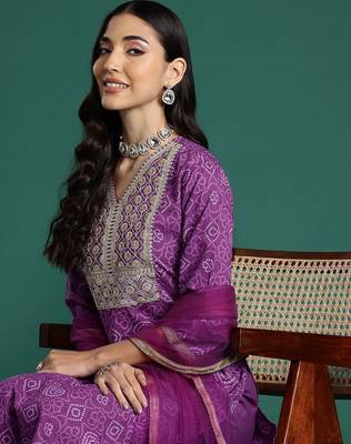 Bandhani Printed Sequinned Pure Cotton Kurta With Trousers & Dupatta 3