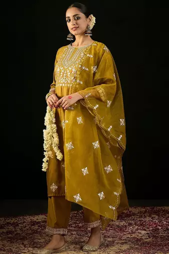 Ethnic Motifs Embroidered Regular Gotta Patti Kurta with Trousers & Dupatta