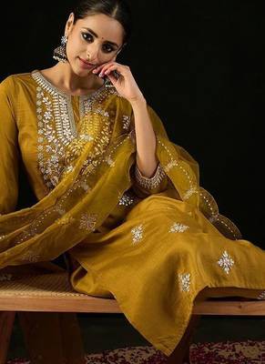 Ethnic Motifs Embroidered Regular Gotta Patti Kurta with Trousers & Dupatta 6