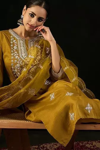 Ethnic Motifs Embroidered Regular Gotta Patti Kurta with Trousers & Dupatta