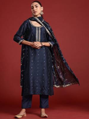 Floral Embroidered Sequinned Kurta With Trousers & Dupatta 5