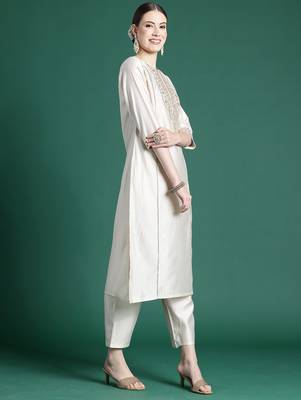 Ethnic Motifs Embroidered Panelled Liva Kurta With Trousers & Dupatta 6