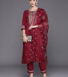 Floral Embroidered Round Neck Three-Quarter Sleeves Thread Work Kurta Set