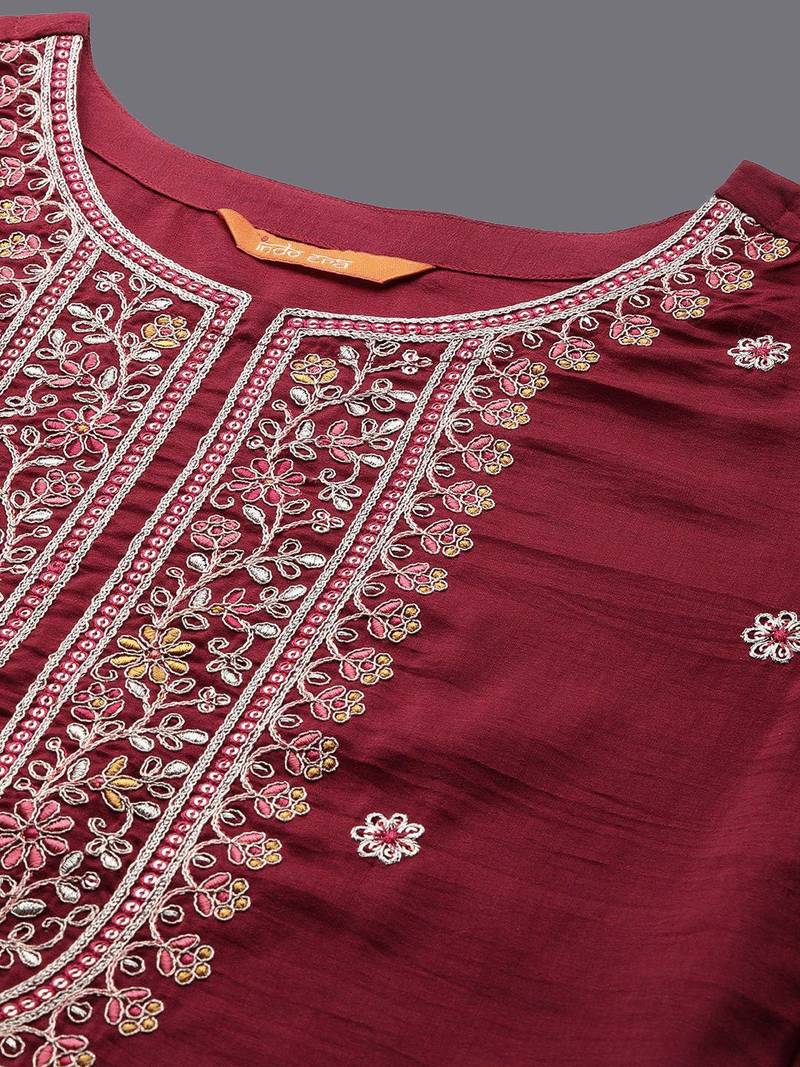 Floral Embroidered Round Neck Three-Quarter Sleeves Thread Work Kurta Set