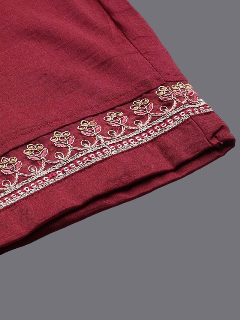 Floral Embroidered Round Neck Three-Quarter Sleeves Thread Work Kurta Set