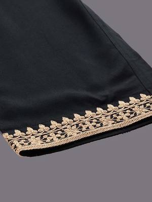 Floral Embroidered V-Neck Three-Quarter Sleeves Straight Velvet Kurta Set 3