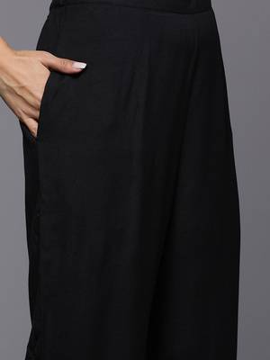 Floral Embroidered V-Neck Three-Quarter Sleeves Straight Velvet Kurta Set 4