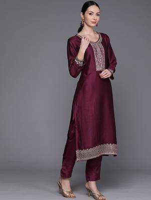 Ethnic Motifs Embroidered Regular Sequinned Kurta with Trousers & Dupatta 5
