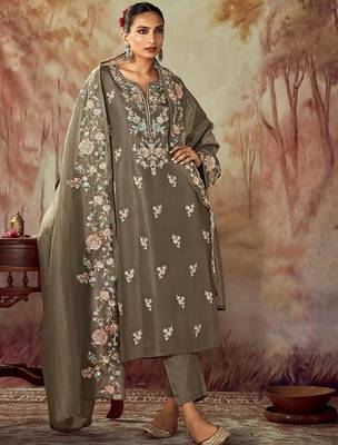 Floral Embroidered Regular Thread Work Chanderi Silk Straight Kurta Set 4
