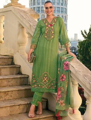 Floral Embroidered Thread Work Pure Cotton Kurta with Trousers & Dupatta 1
