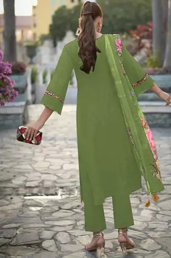 Floral Embroidered Thread Work Pure Cotton Kurta with Trousers & Dupatta