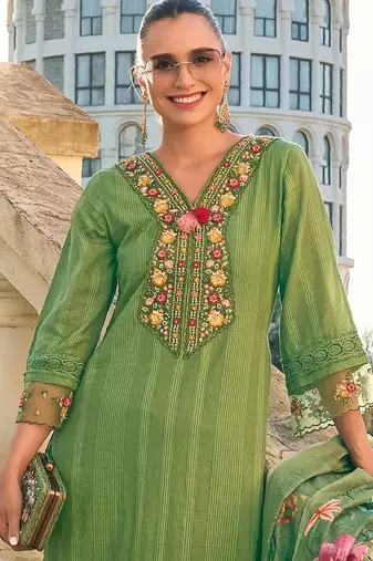 Floral Embroidered Thread Work Pure Cotton Kurta with Trousers & Dupatta