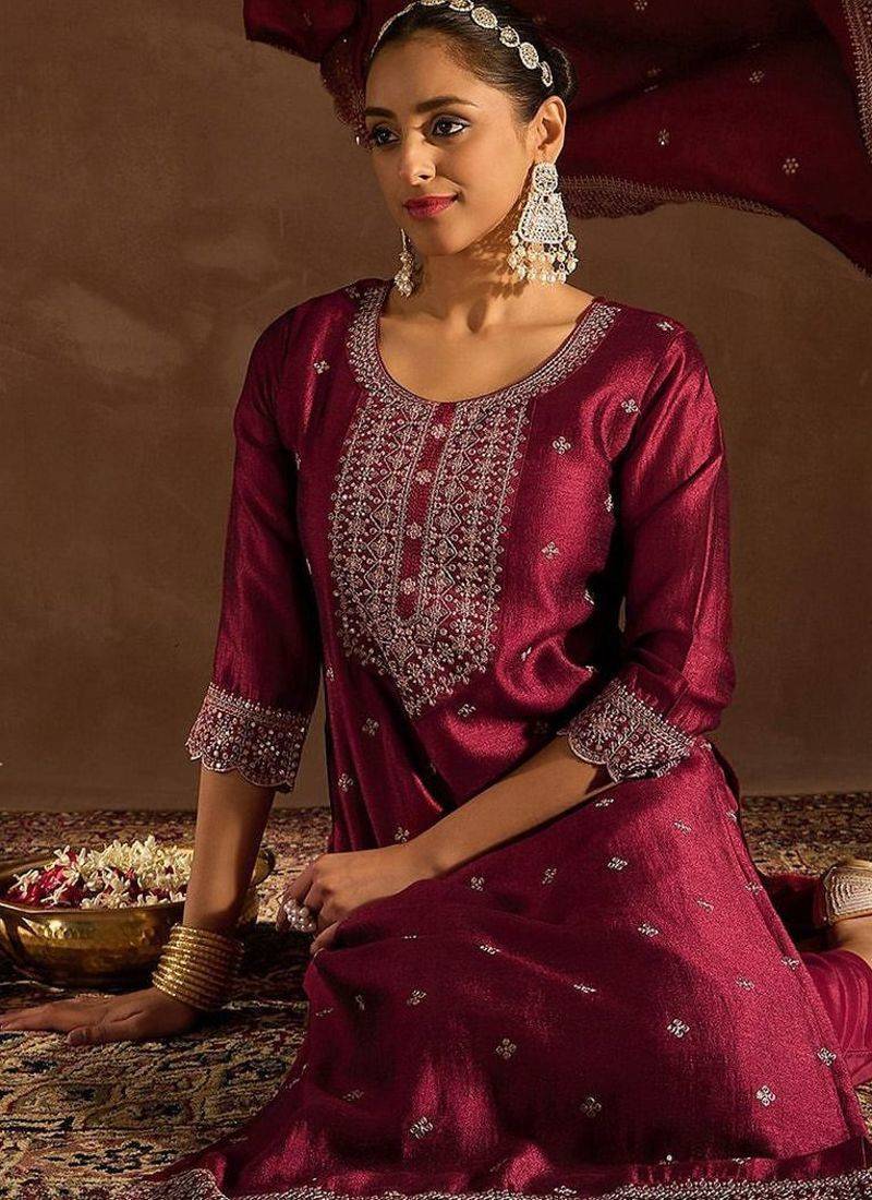 Ethnic Motifs Embroidered Thread Work Straight Kurta with Trousers & Dupatta