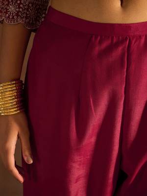 Ethnic Motifs Embroidered Thread Work Straight Kurta with Trousers & Dupatta 3