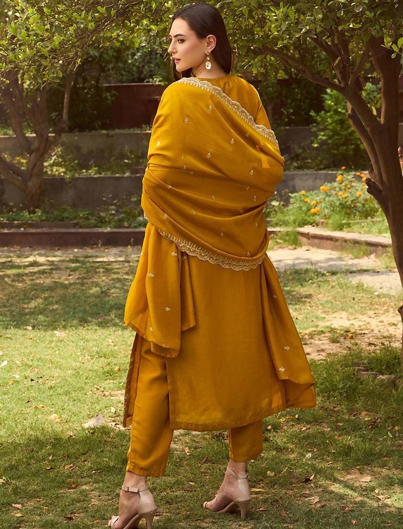 Ethnic Motifs Embroidered Round Neck Straight Kurta with Trousers & Dupatta