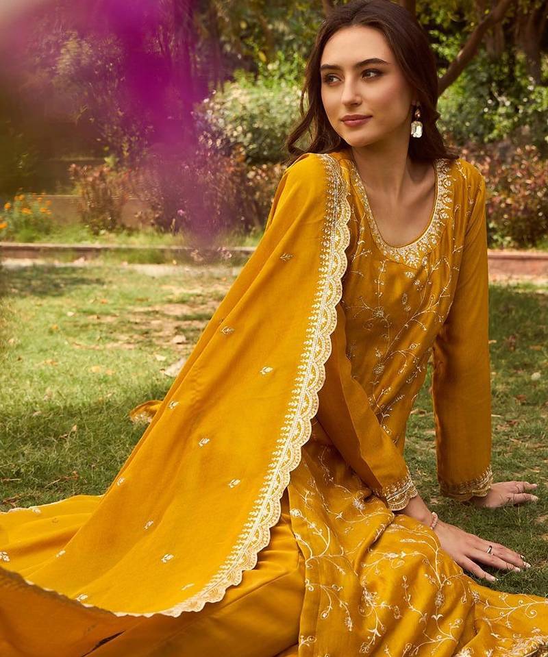 Ethnic Motifs Embroidered Round Neck Straight Kurta with Trousers & Dupatta