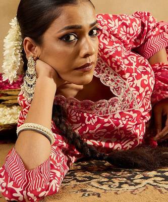 Red Floral Printed V-Neck Thread Work Straight Kurta With Trousers & Dupatta 7