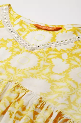 Women Floral Printed Empire Mirror Work Pure Cotton Kurta with Trousers & With Dupatta