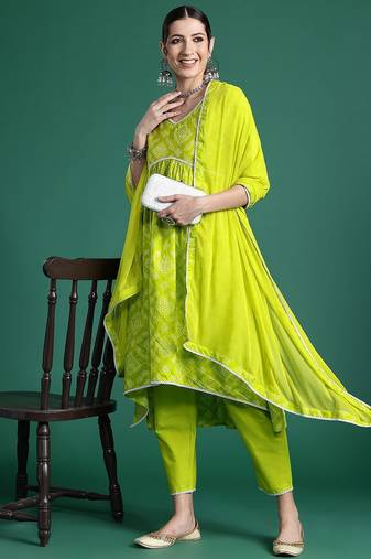 Women Bandhani Printed Empire Thread Work Pure Cotton Kurta with Trousers & With Dupatta