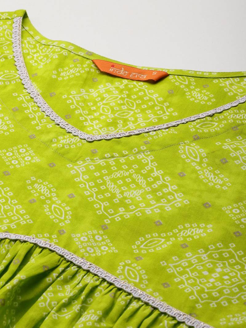 Women Bandhani Printed Empire Thread Work Pure Cotton Kurta with Trousers & With Dupatta