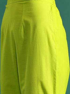 Women Bandhani Printed Empire Thread Work Pure Cotton Kurta with Trousers & With Dupatta 3