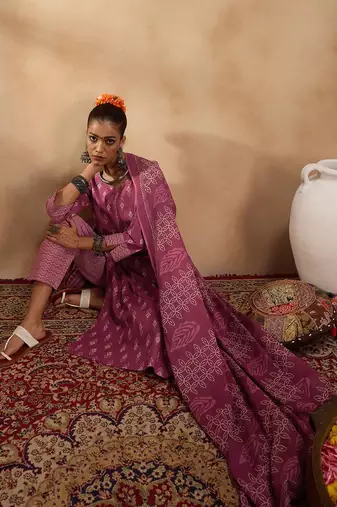 Ethnic Motifs Printed Pure Cotton Straight Kurta with Trousers & Dupatta