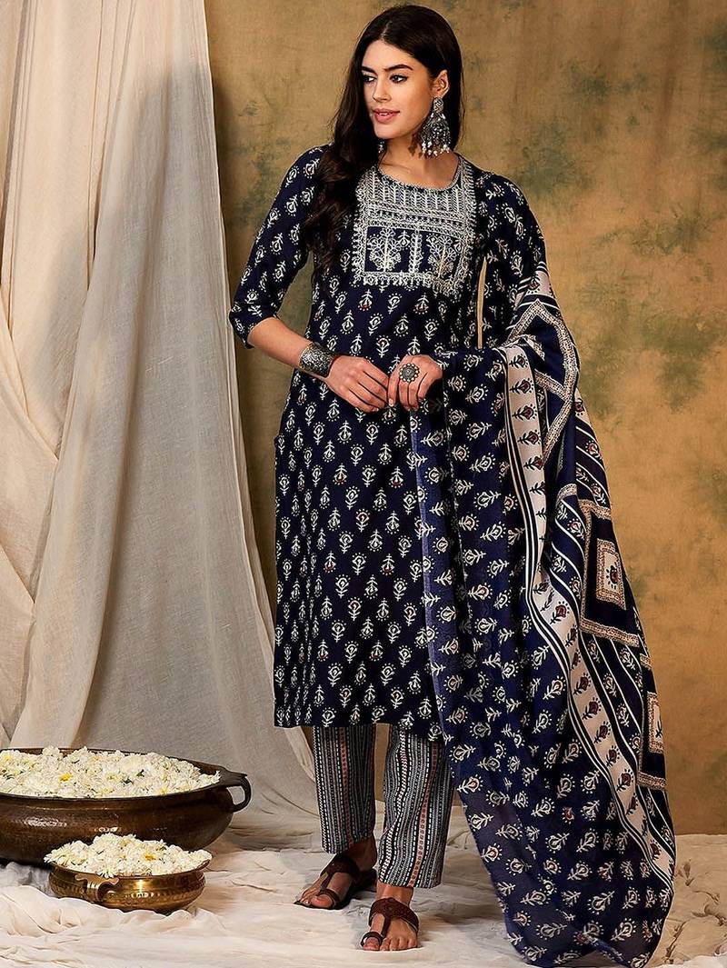Ethnic Motifs Printed Thread Work Kurta With Trousers & Dupatta