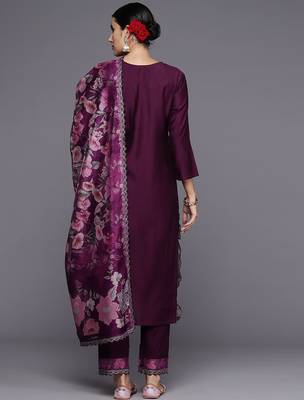 Women Floral Embroidered Regular Beads and Stones Kurta with Trousers & Dupatta 7