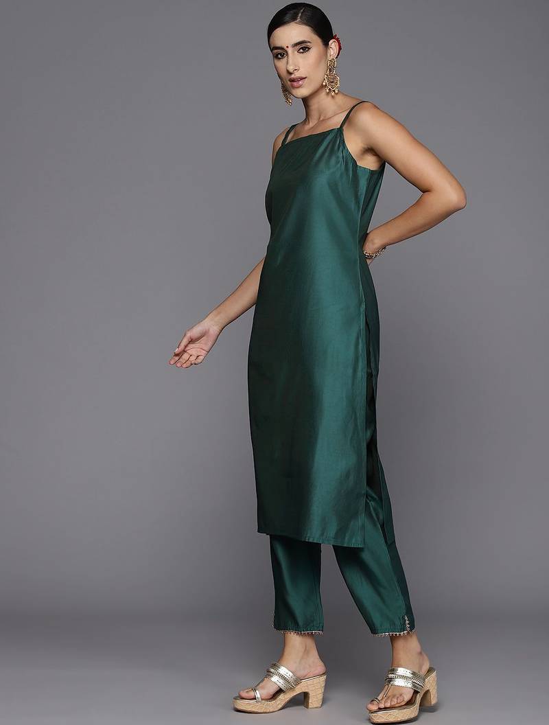 Women Woven Design Kaftan Kurta with Trousers & With Dupatta