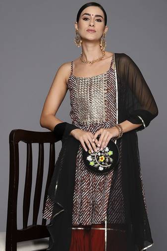Women Dyed Regular Thread Work Kurta with Sharara & With Dupatta