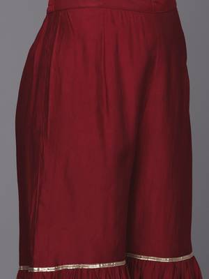 Women Dyed Regular Thread Work Kurta with Sharara & With Dupatta 3