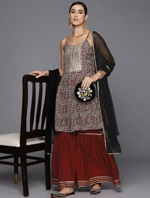 Women Dyed Regular Thread Work Kurta with Sharara & With Dupatta 8
