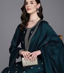 Floral Embroidered Regular Sequinned Kurta with Trousers & Dupatta