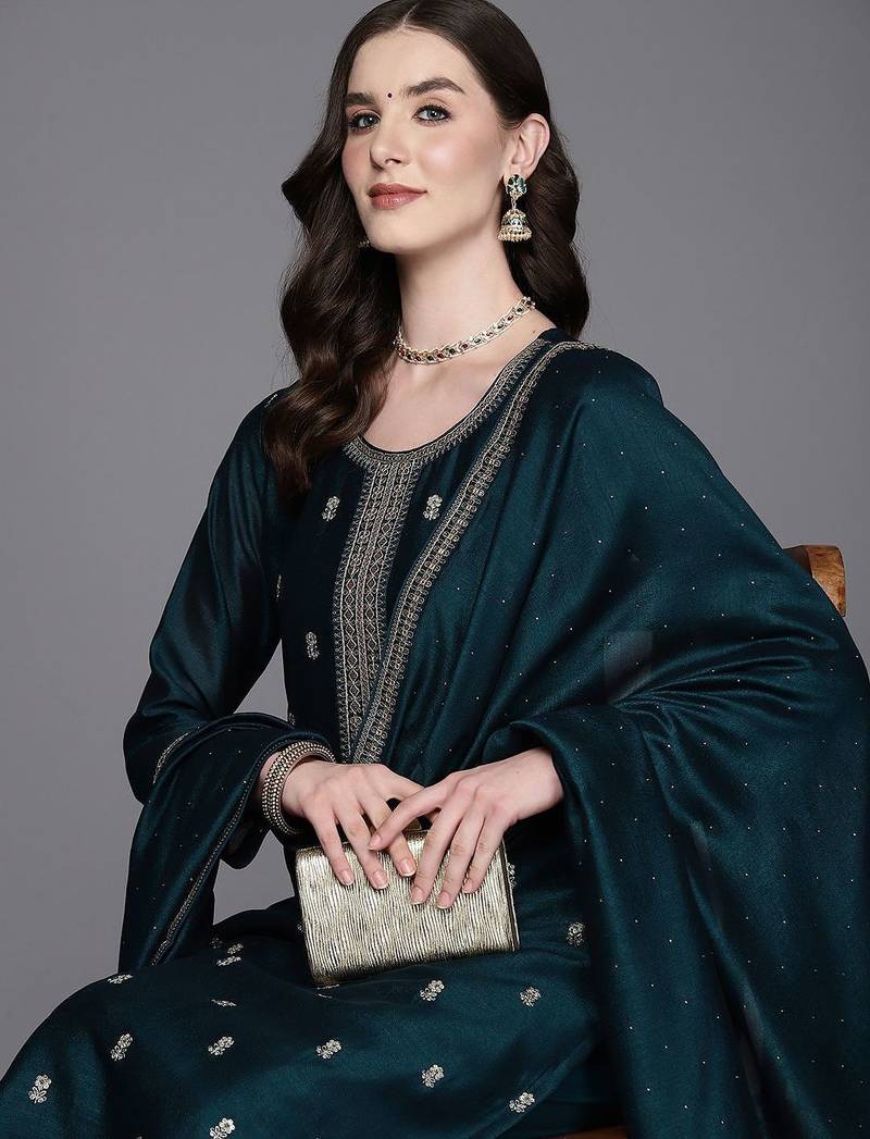 Floral Embroidered Regular Sequinned Kurta with Trousers & Dupatta