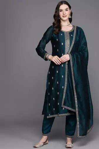 Floral Embroidered Regular Sequinned Kurta with Trousers & Dupatta