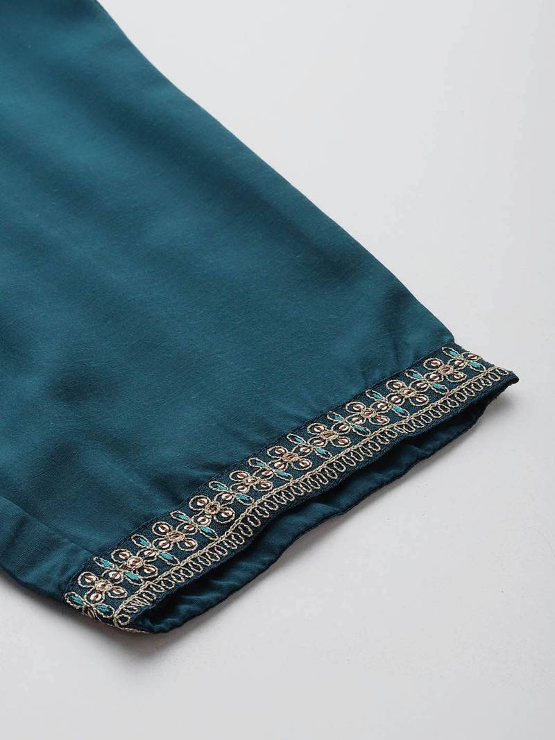 Floral Embroidered Regular Sequinned Kurta with Trousers & Dupatta