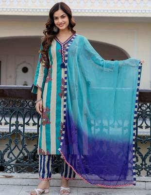 Women Printed Regular Pure Cotton Kurta with Trousers & With Dupatta 5