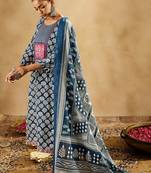 Blue Ethnic Motifs Printed Straight Round Neck Thread Work Pure Cotton Kurta Set
