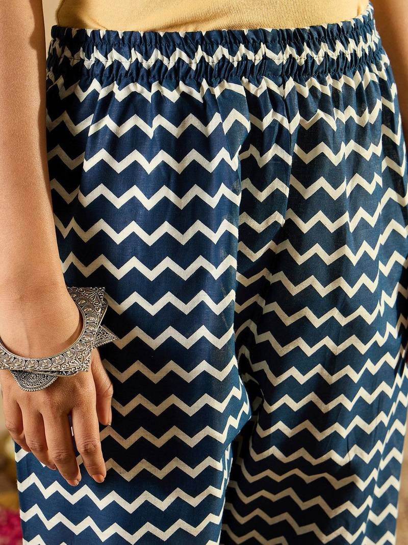 Blue Ethnic Motifs Printed Straight Round Neck Thread Work Pure Cotton Kurta Set