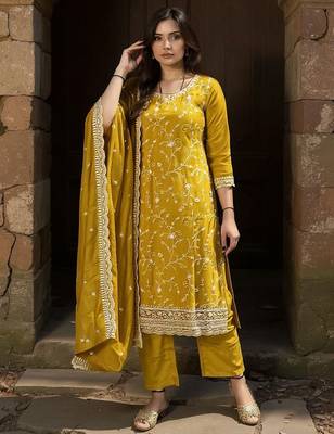 Floral Embroidered Thread Work Kurta With Trousers & Dupatta 1