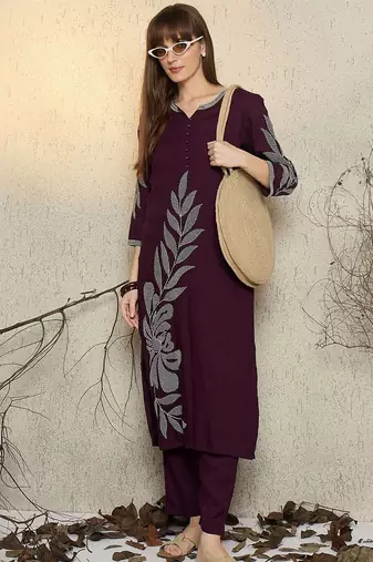 Women Floral Embroidered Regular Thread Work Kurta with Trousers