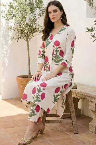 Women Floral Printed Regular Pure Cotton Kurta with Trousers