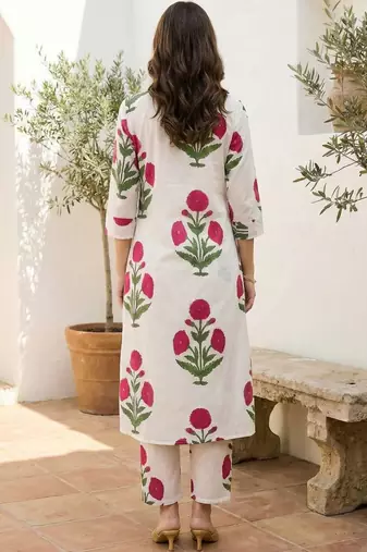 Women Floral Printed Regular Pure Cotton Kurta with Trousers