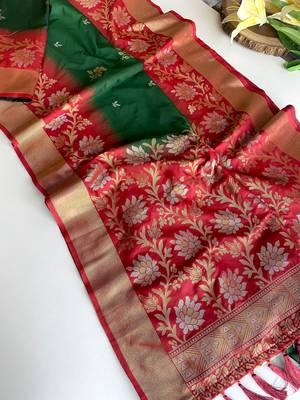 emerald green color zari weaves contrast pallu and designer chaap border dual tone silk blend saree 3