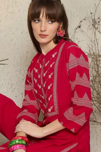 Women Ethnic Motifs Print Regular Beads and Stones Pure Cotton Kurta with Trouser