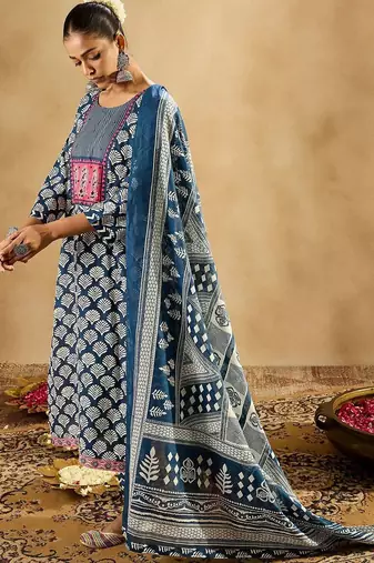 Ethnic Motifs Printed Thread Work Pure Cotton Kurta with Trousers & Dupatta