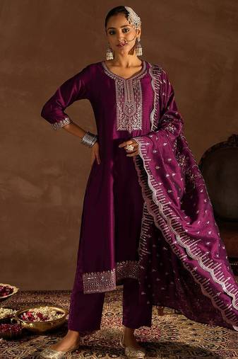 Burgundy Embroidered Regular Thread Work Straight Kurta With Trousers & Dupatta