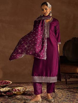 Burgundy Embroidered Regular Thread Work Straight Kurta With Trousers & Dupatta 4